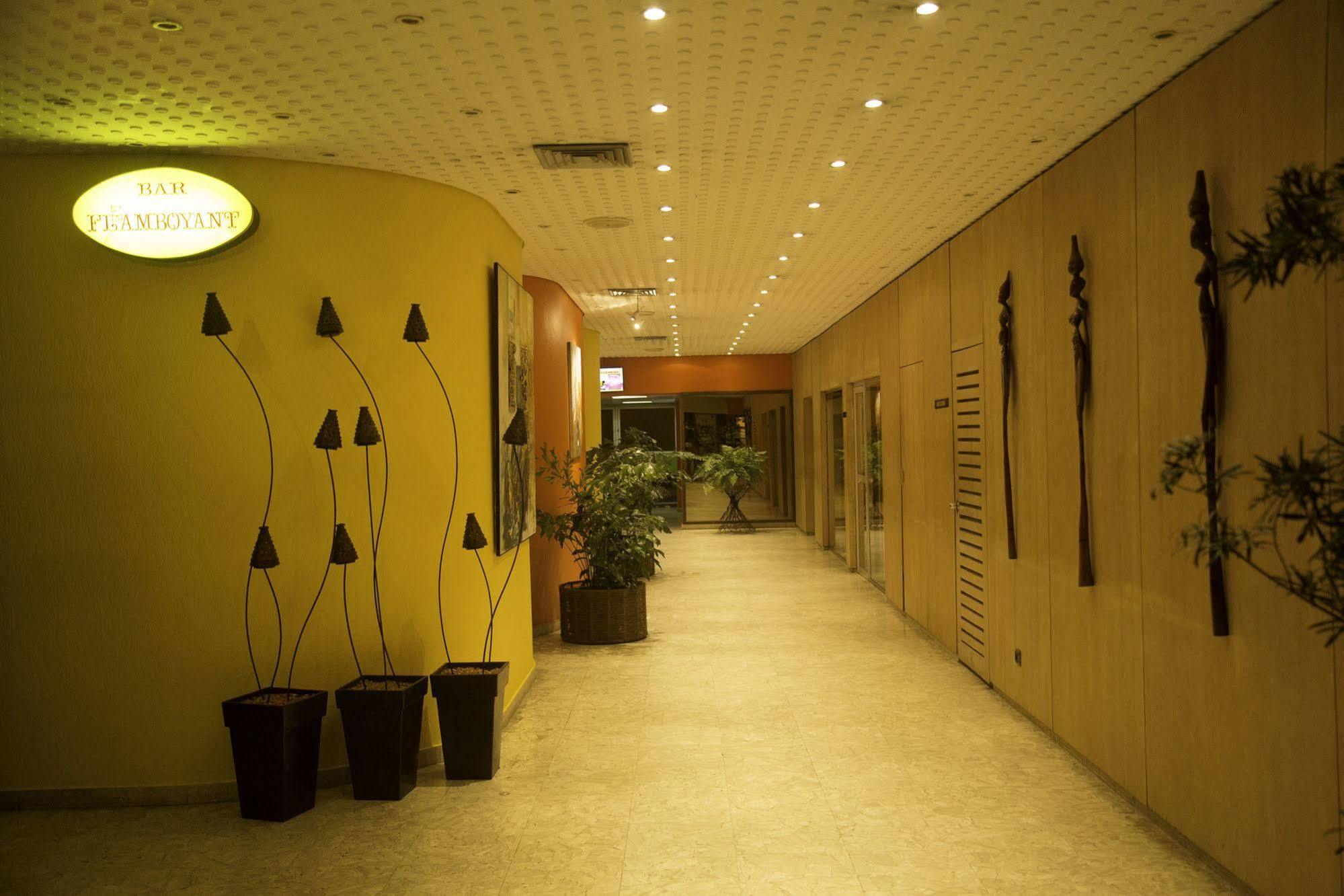 Heden Golf Hotel Abidjan Esterno foto